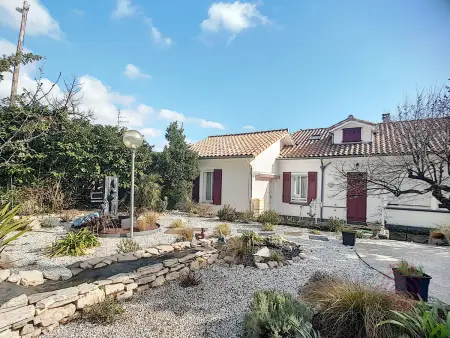 Charmant F2 avec terrasse près du centre et des thermes, animaux acceptés, options de services disponibles - Photo 18