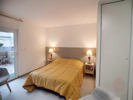 Studio rénové avec terrasse, proche des Thermes et du centre ville, Lamalou-les-Bains - Photo 1