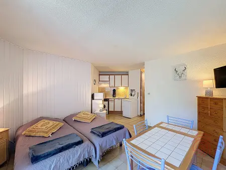 Charmant appartement avec terrasse, parking gratuit et animaux acceptés, proche des thermes à Lamalou - Photo 1