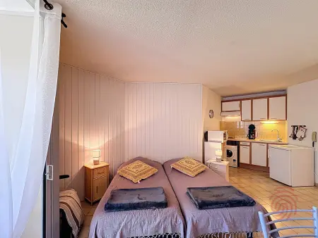 Charmant appartement avec terrasse, parking gratuit et animaux acceptés, proche des thermes à Lamalou - Photo 2