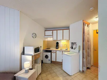 Charmant appartement avec terrasse, parking gratuit et animaux acceptés, proche des thermes à Lamalou - Photo 4