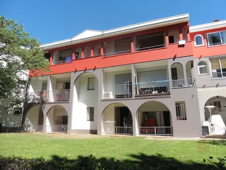 Charmant appartement avec terrasse, parking gratuit et animaux acceptés, proche des thermes à Lamalou - Photo 17