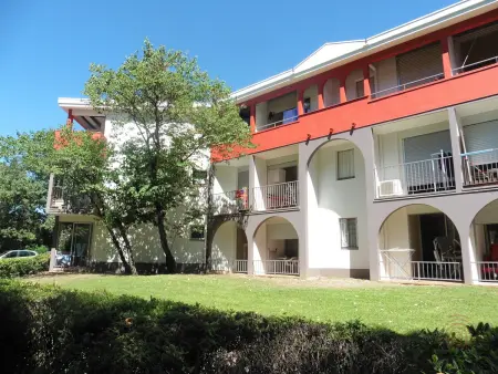 Charmant appartement avec terrasse, parking gratuit et animaux acceptés, proche des thermes à Lamalou - Photo 18