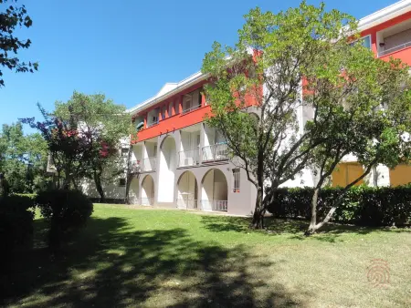 Charmant appartement avec terrasse, parking gratuit et animaux acceptés, proche des thermes à Lamalou - Photo 19