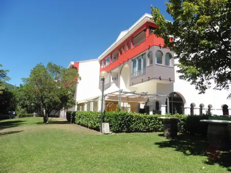 Charmant appartement avec terrasse, parking gratuit et animaux acceptés, proche des thermes à Lamalou - Photo 20