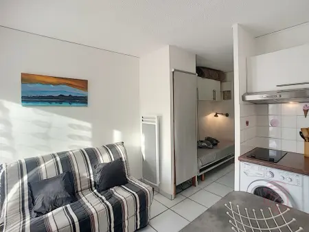 Studio rénové avec balcon, animaux acceptés, wifi, à 650m des Thermes - Photo 6