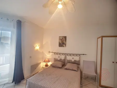 Studio rénové Lamalou, proche Thermes, balcon, animaux admis, parking gratuit, Wifi inclus - Photo 3