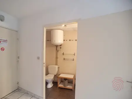 Studio rénové Lamalou, proche Thermes, balcon, animaux admis, parking gratuit, Wifi inclus - Photo 7