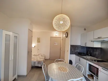 Studio rénové avec balcon à 650m des Thermes - Lamalou, proche centre-ville et nature - Photo 8