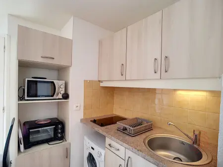 Appart F2 avec terrasse, parking et wifi à Lamalou - Photo 2