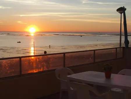 Appartement front de mer à Agon-Coutainville avec terrasse - Photo 19