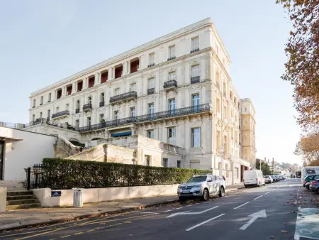 Appartement T4 Duplex Centre Arcachon, Terrasse Sud, Proche Plage et Commerces, Parking Inclus - Photo 6