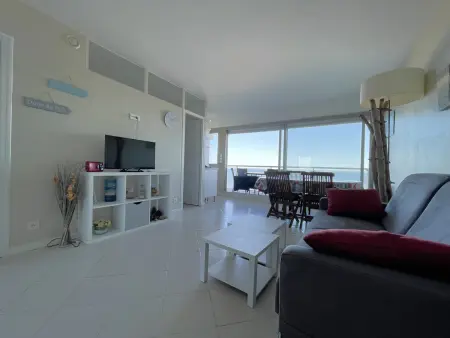 Appartement T2 proche centre avec terrasse et parking sous-terrain - Photo 1