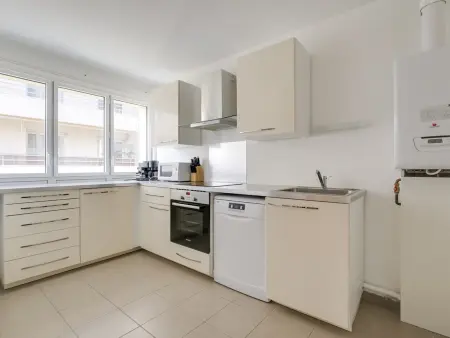 Appartement de standing 8 pers, hyper centre Arcachon, balcon, parking privé, proche plages et gare - Photo 4