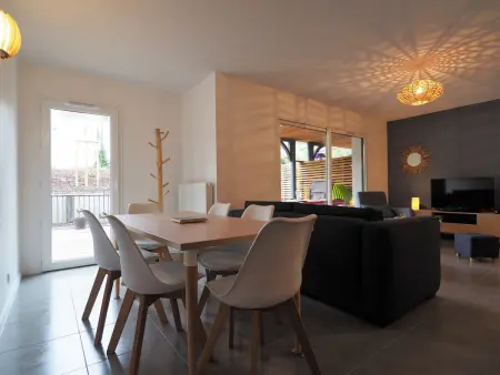 Bel Appartement Proche Centre Ville avec Terrasse et Parking pour 6 Personnes à Arcachon - Photo 3
