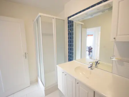 Appartement spacieux avec vue sur lac à Évian-les-Bains - Photo 11
