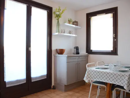 Appartement cozy avec terrasse, Wi-Fi et parking à Évian-les-Bains - Photo 5