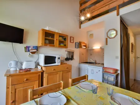 Charmant Duplex avec Balcon et Parking à Bernex, Proche Remontées Mécaniques - Photo 1