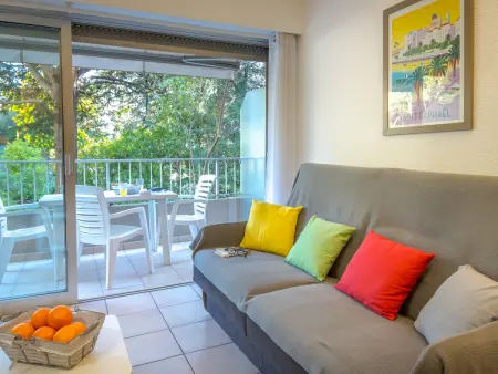 Studio Climatisé Proche Plage et Commerces avec Balcon, Parking, et WiFi à Saint-Raphaël - Photo 1