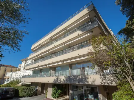 Studio Climatisé Proche Plage et Commerces avec Balcon, Parking, et WiFi à Saint-Raphaël - Photo 5