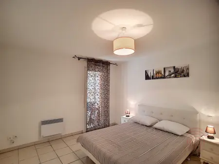 Appartement F2 avec terrasse, clim, parking privé, proche centre-ville et thermes, animaux acceptés - Photo 7