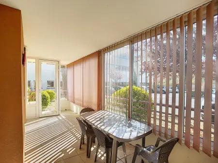 Appartement F2 avec terrasse, clim, parking privé, proche centre-ville et thermes, animaux acceptés - Photo 12