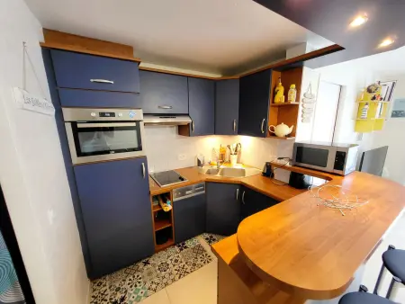 Appartement Moderne au Centre-Ville, 150m Plage, WiFi, Confort Idéal pour Familles - Photo 6