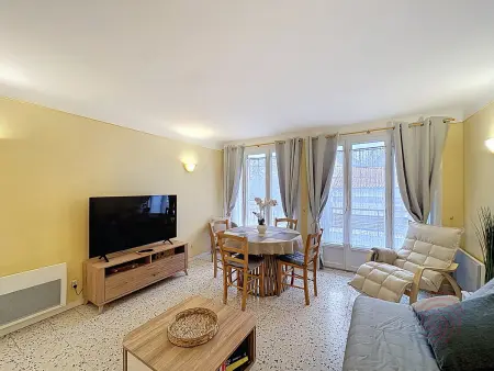 Appartement F2 avec Wifi, ascenseur près des Thermes - Photo 1