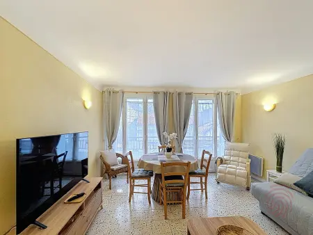 Appartement F2 avec Wifi, ascenseur près des Thermes - Photo 5