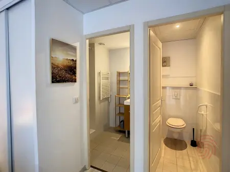 Appartement F2 tout équipé avec balcons, ascenseur et Wi-Fi, proche des thermes de Lamalou - Photo 11