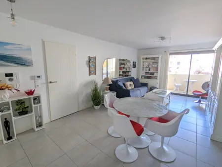 Arcachon centre ville - Charmant T2 avec balcon, parking sécurisé, proche gare, commerces et plage - Photo 3