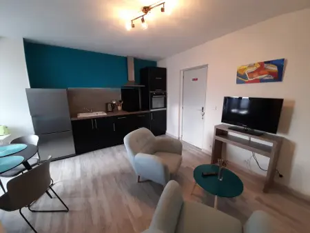 Appartement 2 chambres avec Wi-Fi, proche centre-ville et thermes de La Roche-Posay - Photo 1