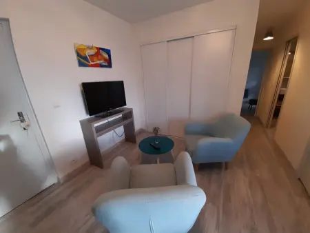 Appartement 2 chambres avec Wi-Fi, proche centre-ville et thermes de La Roche-Posay - Photo 3