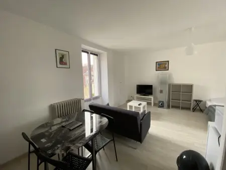 Appartement Rénové avec Cuisine Américaine et WIFI, Proche des Thermes Saint Roch - Photo 8