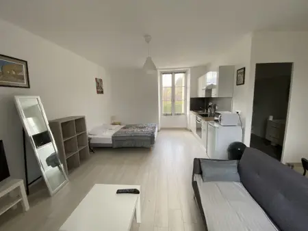 Appartement Rénové avec Cuisine Américaine et WIFI, Proche des Thermes Saint Roch - Photo 9