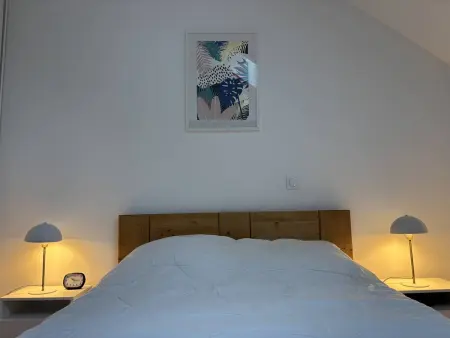 Appartement fonctionnel avec balcon, à 10 min du centre, parking gratuit, idéal pour 5 personnes - Photo 9