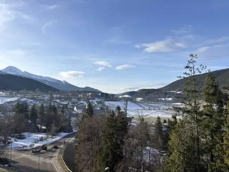 Appartement fonctionnel avec balcon, à 10 min du centre, parking gratuit, idéal pour 5 personnes - Photo 13