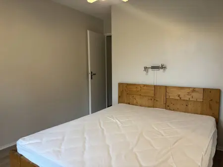 Appartement cosy, balcon sud, 2 chambres, parking gratuit à 10 min du centre et proche ski ! - Photo 6