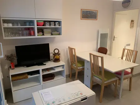 Appartement cosy proche plage avec balcon et parking - Photo 4