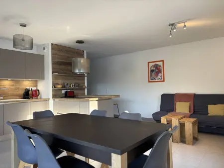 Appartement lumineux et spacieux avec terrasse et parking, à 15 min à pied du centre, parfait pour 6 pers ! - Photo 1