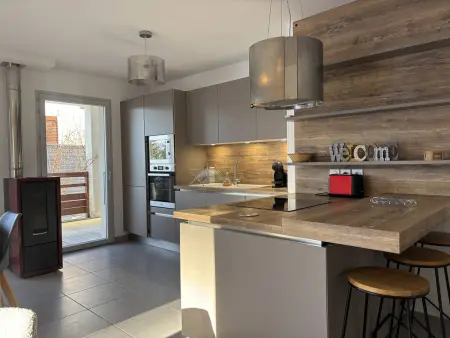 Appartement lumineux et spacieux avec terrasse et parking, à 15 min à pied du centre, parfait pour 6 pers ! - Photo 3