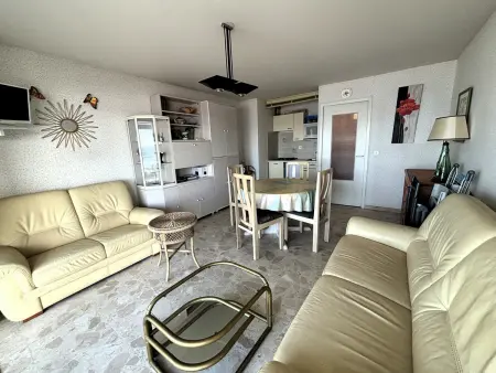 Appartement T2 avec balcon et vue mer, 1er étage, ascenseur, TV, cuisine équipée - Photo 15