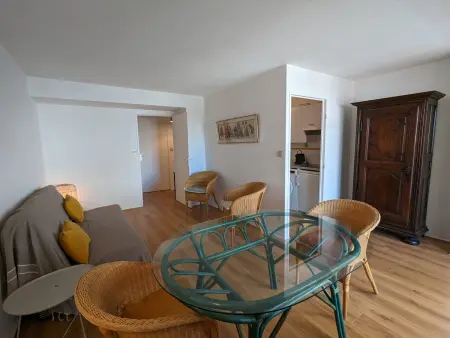 Arcachon Centre: Beau T2 53m² avec Terrasse, Parking, Ascenseur, Proche Plage et Commerces - Photo 5