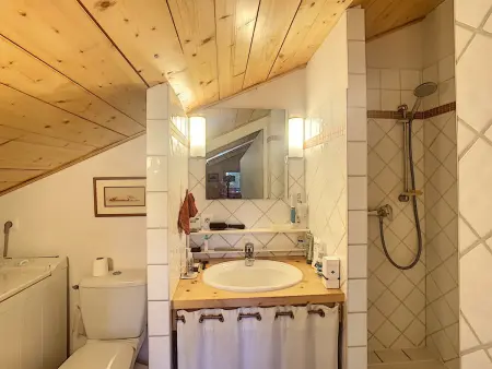 Appartement cosy avec mezzanine, au pied des pistes à Combloux, parking inclus - Photo 3