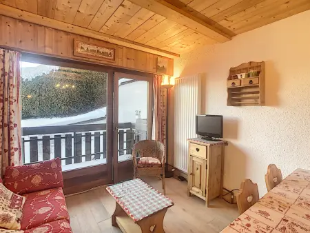 Studio cosy avec cabine, pied des pistes à Combloux, balcon, casier à skis, équipements modernes - Photo 9