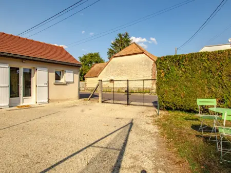 Studio de charme avec cour, jardin et tennis - Proche Troyes et Nogent-sur-Seine - Photo 9