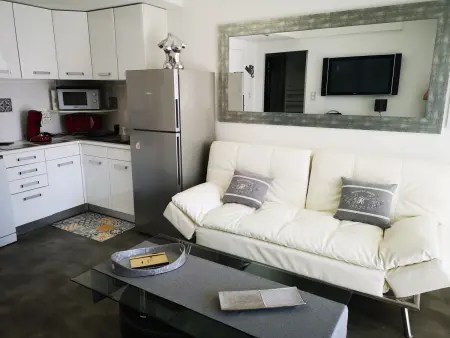 Appartement climatisé avec piscine, terrasse et parking - Proche plage, parfait pour couples - Photo 4