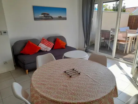 Jardin Privé et Terrasse - Appartement T2 à La Teste de Buch, Proche Plages et Activités - Photo 2
