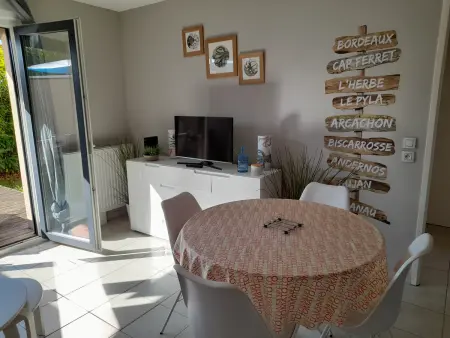 Jardin Privé et Terrasse - Appartement T2 à La Teste de Buch, Proche Plages et Activités - Photo 4