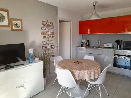 Jardin Privé et Terrasse - Appartement T2 à La Teste de Buch, Proche Plages et Activités - Photo 5